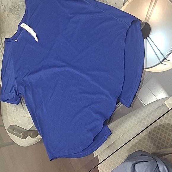 Lightweight Split-Back Training T-Shirt Nwot Size 6 - Picture 5 of 11